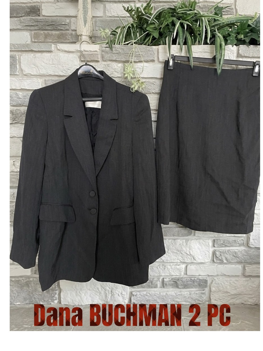 Dana Buchman Dk Gray 2Piece Women's Skirt Suit - Blazer SZ 14 & Skirt SZ 12*flaw